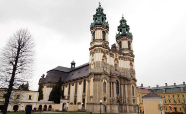 Bazylika Mniejsza pw. Wniębowzięcia NMP (Fot. aga) Bazylika Mniejsza pw. Wniębowzięcia NMP (Fot. aga)