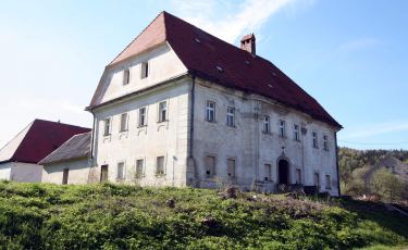 Dwór w Okrzeszynie (Fot. aga) Dwór w Okrzeszynie (Fot. aga)