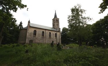 Kościół Ewangelicko-Reformowany Świętej Trójcy (Fot. krystian) Kościół Ewangelicko-Reformowany Świętej Trójcy (Fot. krystian)