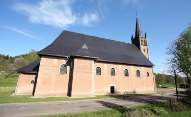 Kościół pw. Narodzenia NMP (Fot. aga) Kościół pw. Narodzenia NMP (Fot. aga)