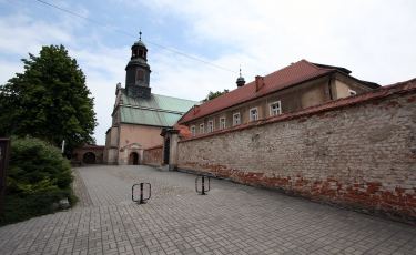 Kościół pw. Św. Jerzego i św. Wojciecha (Fot. krystian) Kościół pw. Św. Jerzego i św. Wojciecha (Fot. krystian)
