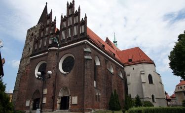 Kościół św. Jerzego (Fot. krystian) Kościół św. Jerzego (Fot. krystian)