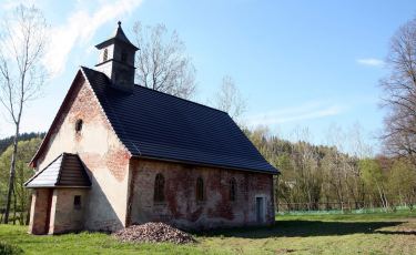 Kościół św. Mateusza w Okrzeszynie (Fot. aga) Kościół św. Mateusza w Okrzeszynie (Fot. aga)