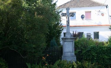 Krzyż przydrożny w Wolanach (Fot. krystian) Krzyż przydrożny w Wolanach (Fot. krystian)