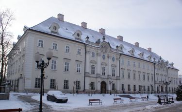 Pałac Schaffgotschów w Cieplicach (Fot. TijsB/flickr Licencja: CC BY-SA 2.0) Pałac Schaffgotschów w Cieplicach (Fot. TijsB/flickr Licencja: CC BY-SA 2.0)
