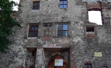 Ruiny Zamku w Ząbkowicach Śląskich (Fot. krystian) Ruiny Zamku w Ząbkowicach Śląskich (Fot. krystian)