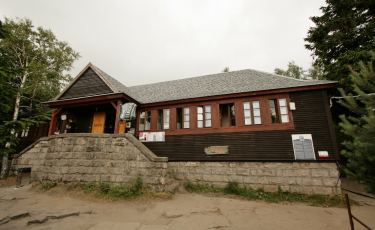 Schronisko PTTK "Na Szczelińcu" (Fot. krystian) Schronisko PTTK "Na Szczelińcu" (Fot. krystian)
