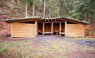 Skandynawskie wiaty turystyczne na terenie gminy Mieroszów (Fot. aga) Skandynawskie wiaty turystyczne na terenie gminy Mieroszów (Fot. aga)