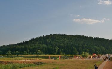 Zalew (kąpielisko) w Gorzuchowie (Fot. krystian) Zalew (kąpielisko) w Gorzuchowie (Fot. krystian)
