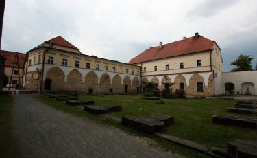 Zespół klasztorny Cystersów (Fot. krystian) Zespół klasztorny Cystersów (Fot. krystian)