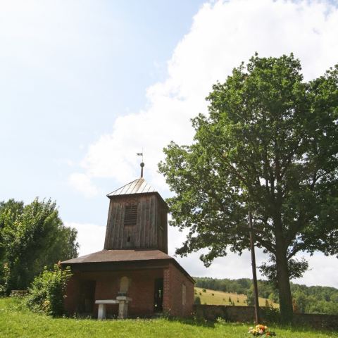 Drewniana dzwonnica  (Fot. krystian)