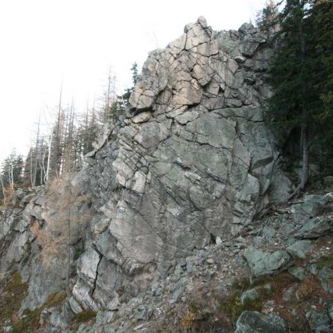 Główna Ściana - granitowa turnia wśród Kruczych Skał w Karpaczu.