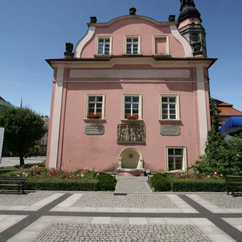 Rynek i kamienice w Bolesławcu (Fot. aga)
