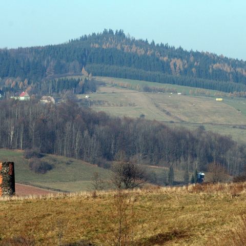 Widok z Karczmiska na górę Osełkę
